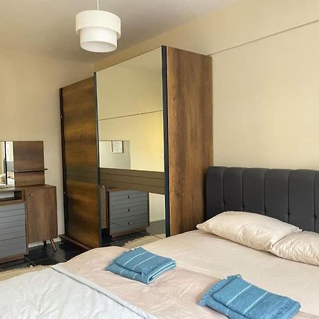 Comfy - Spacious Flat On The Kadikoey Seaside Appartement Istanboel Buitenkant foto