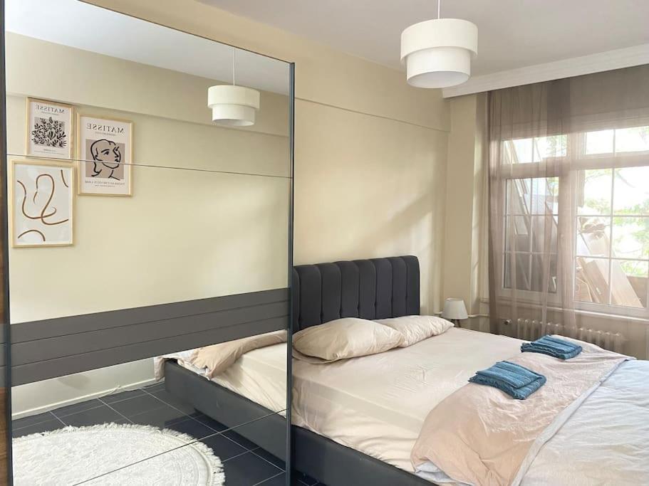 Comfy - Spacious Flat On The Kadikoey Seaside Appartement Istanboel Buitenkant foto