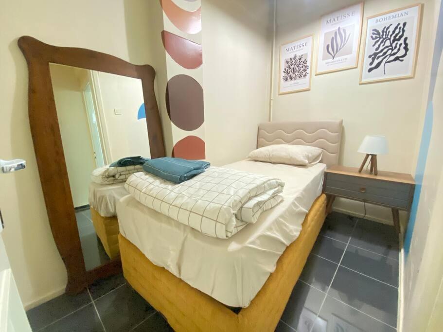Comfy - Spacious Flat On The Kadikoey Seaside Appartement Istanboel Buitenkant foto