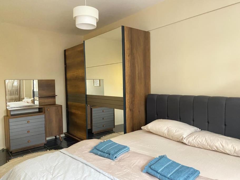 Comfy - Spacious Flat On The Kadikoey Seaside Appartement Istanboel Buitenkant foto
